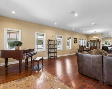 457 N Northwest Highway - Photo Thumbnail 3
