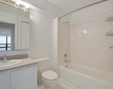 10 E Ontario Street - Photo Thumbnail 8