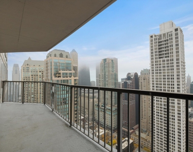 10 E Ontario Street - Photo Thumbnail 9
