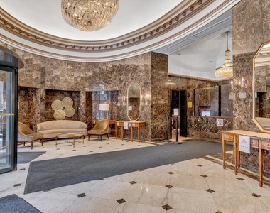 10 E Ontario Street - Photo Thumbnail 14