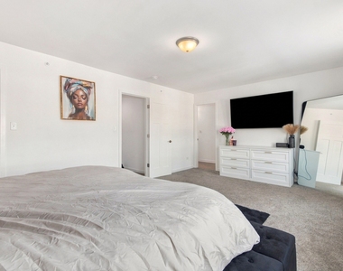 1036 Gillespie Lane - Photo Thumbnail 14