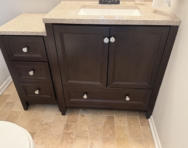 1326 Barclay Lane - Photo Thumbnail 17