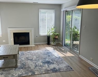 1326 Barclay Lane - Photo Thumbnail 6