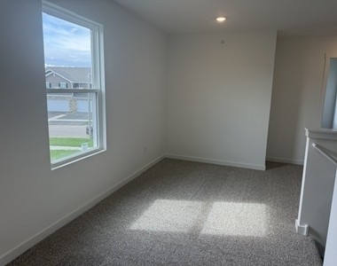 3552 Richardson Circle - Photo Thumbnail 16