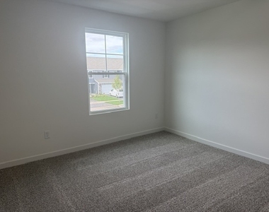 3552 Richardson Circle - Photo Thumbnail 18