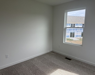 3552 Richardson Circle - Photo Thumbnail 10