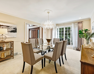 6515 Manor Drive - Photo Thumbnail 7