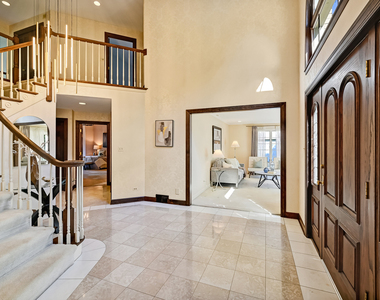 6515 Manor Drive - Photo Thumbnail 3