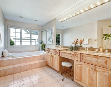 6515 Manor Drive - Photo Thumbnail 22