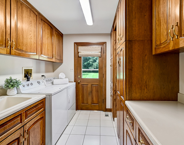 6515 Manor Drive - Photo Thumbnail 18
