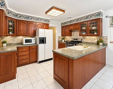 1400 Huntington Drive - Photo Thumbnail 4