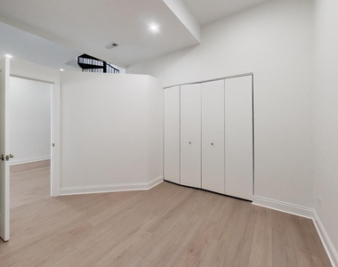 939 W Madison Street - Photo Thumbnail 14