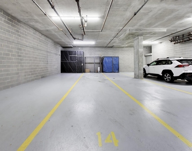 939 W Madison Street - Photo Thumbnail 33