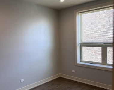 1208 E 64th Street - Photo Thumbnail 9