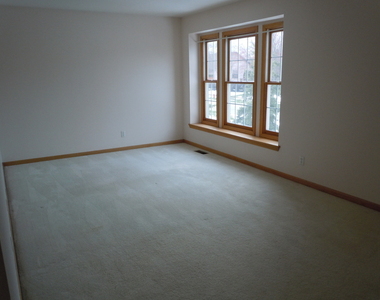 653 Cress Creek Drive - Photo Thumbnail 14
