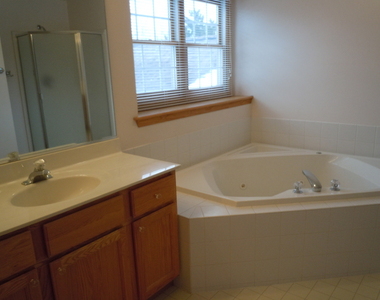 653 Cress Creek Drive - Photo Thumbnail 15