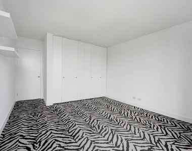 10 E Ontario Street - Photo Thumbnail 13