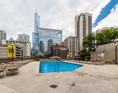 10 E Ontario Street - Photo Thumbnail 28