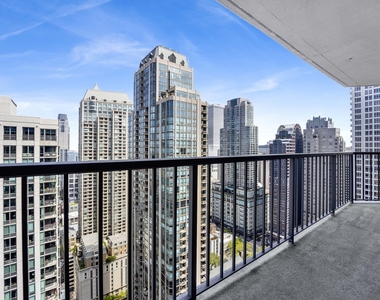 10 E Ontario Street - Photo Thumbnail 11