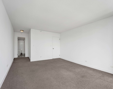 10 E Ontario Street - Photo Thumbnail 15