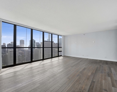 10 E Ontario Street - Photo Thumbnail 5
