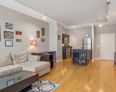 8 E Randolph Street - Photo Thumbnail 1