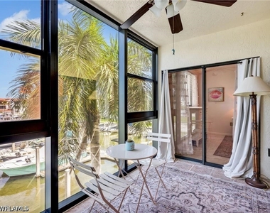 801 River Point Drive - Photo Thumbnail 16