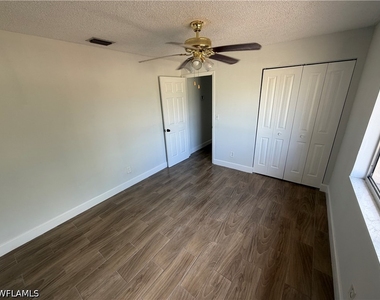 937 Sw 52nd Street - Photo Thumbnail 9