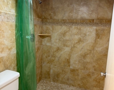 712 Tarpon Street - Photo Thumbnail 4