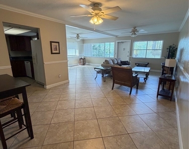 712 Tarpon Street - Photo Thumbnail 9