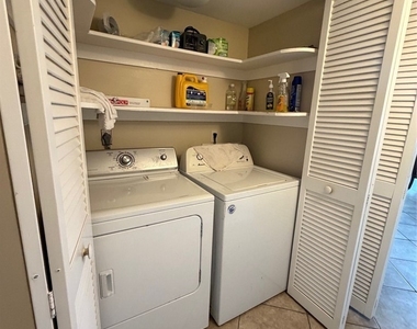 712 Tarpon Street - Photo Thumbnail 11