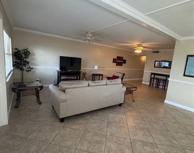 712 Tarpon Street - Photo Thumbnail 8