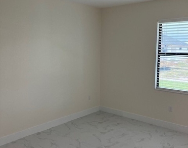 3100 Ruth Avenue S - Photo Thumbnail 9