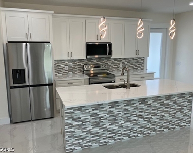3100 Ruth Avenue S - Photo Thumbnail 1