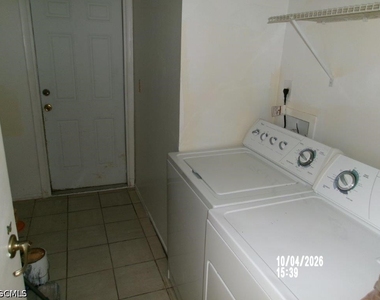 8259 Beacon Boulevard - Photo Thumbnail 9