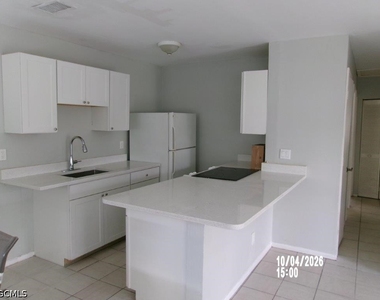 8259 Beacon Boulevard - Photo Thumbnail 3