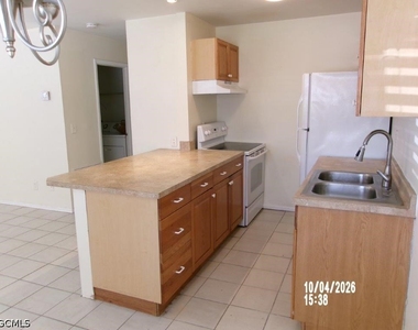 8259 Beacon Boulevard - Photo Thumbnail 6