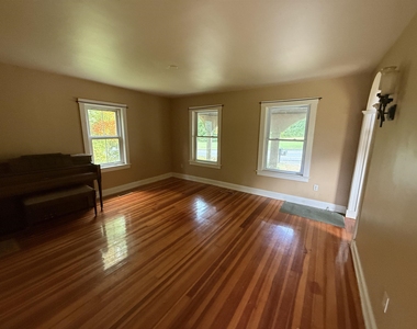 206 Chester - Photo Thumbnail 11