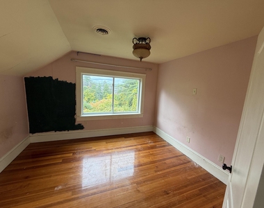 206 Chester - Photo Thumbnail 13