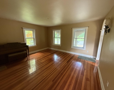 206 Chester - Photo Thumbnail 10