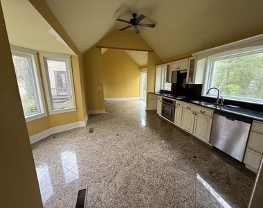 206 Chester - Photo Thumbnail 22