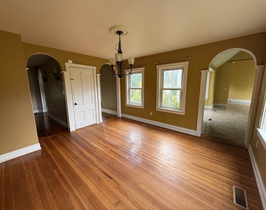 206 Chester - Photo Thumbnail 6