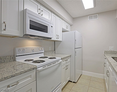 5307 Summerlin Road - Photo Thumbnail 3