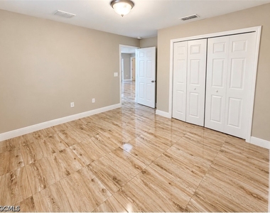4716 26th Street Sw - Photo Thumbnail 2