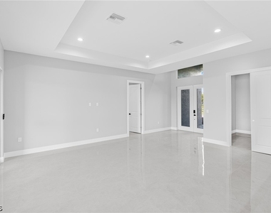 2830 Nw 41st Avenue - Photo Thumbnail 8