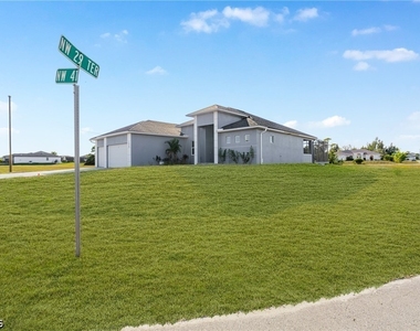 2830 Nw 41st Avenue - Photo Thumbnail 2