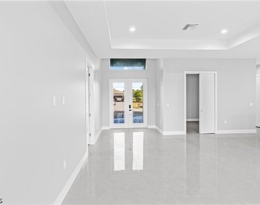 2830 Nw 41st Avenue - Photo Thumbnail 5