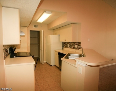 13571 Eagle Ridge Drive - Photo Thumbnail 4