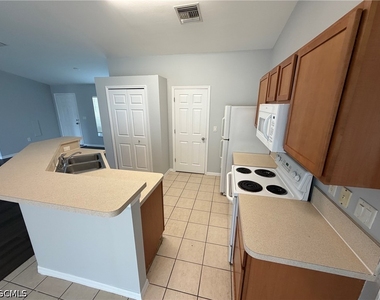 2717 4th Street Sw - Photo Thumbnail 6