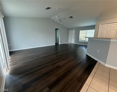 2717 4th Street Sw - Photo Thumbnail 7